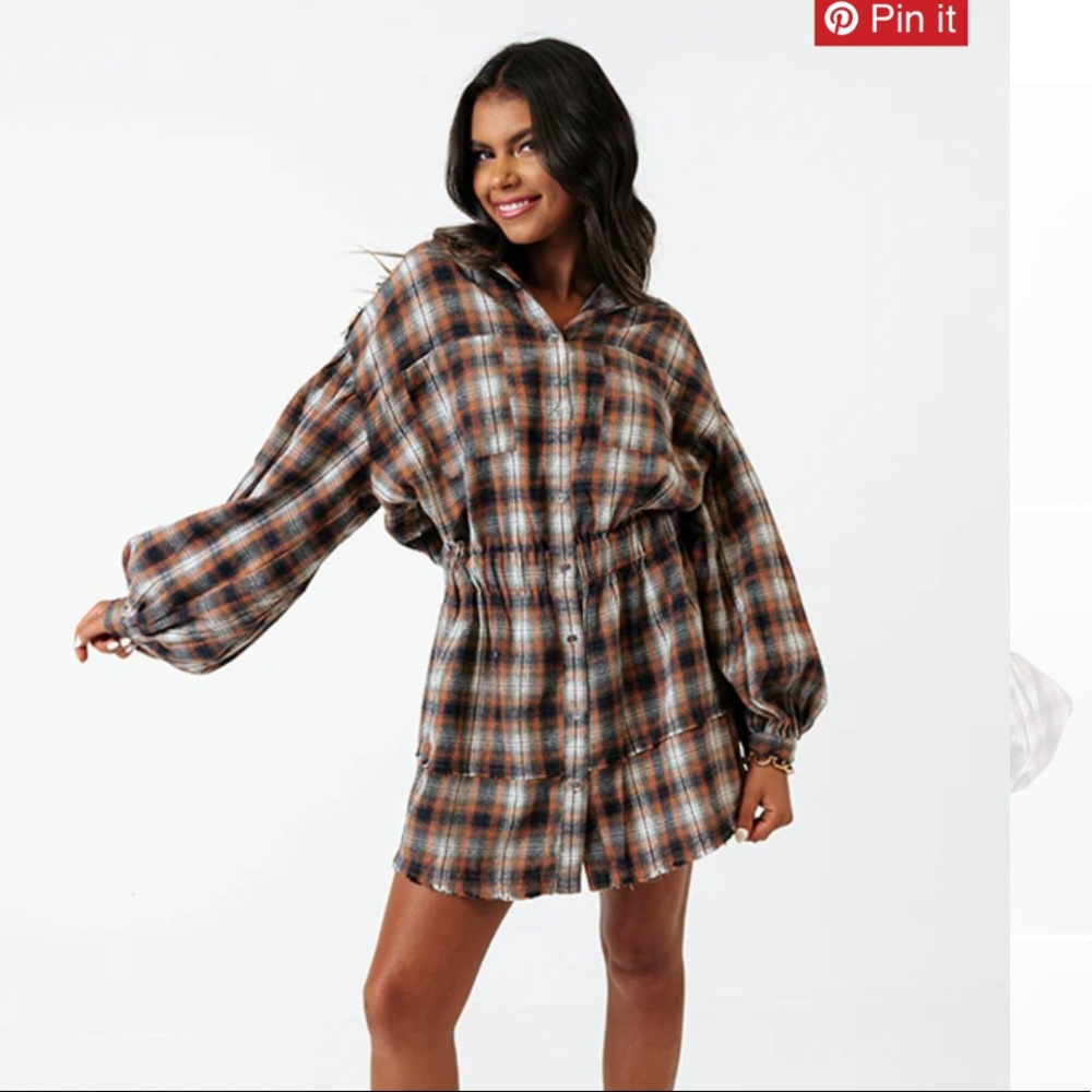 NWT oversized fit plaid dress size small